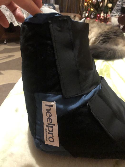 Подарую оглядовий черевик