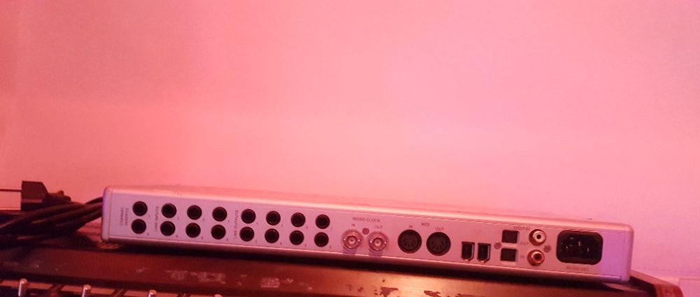 Echo AudioFire8 mkII + Echo Layla 24/96 + Midi Interfaces