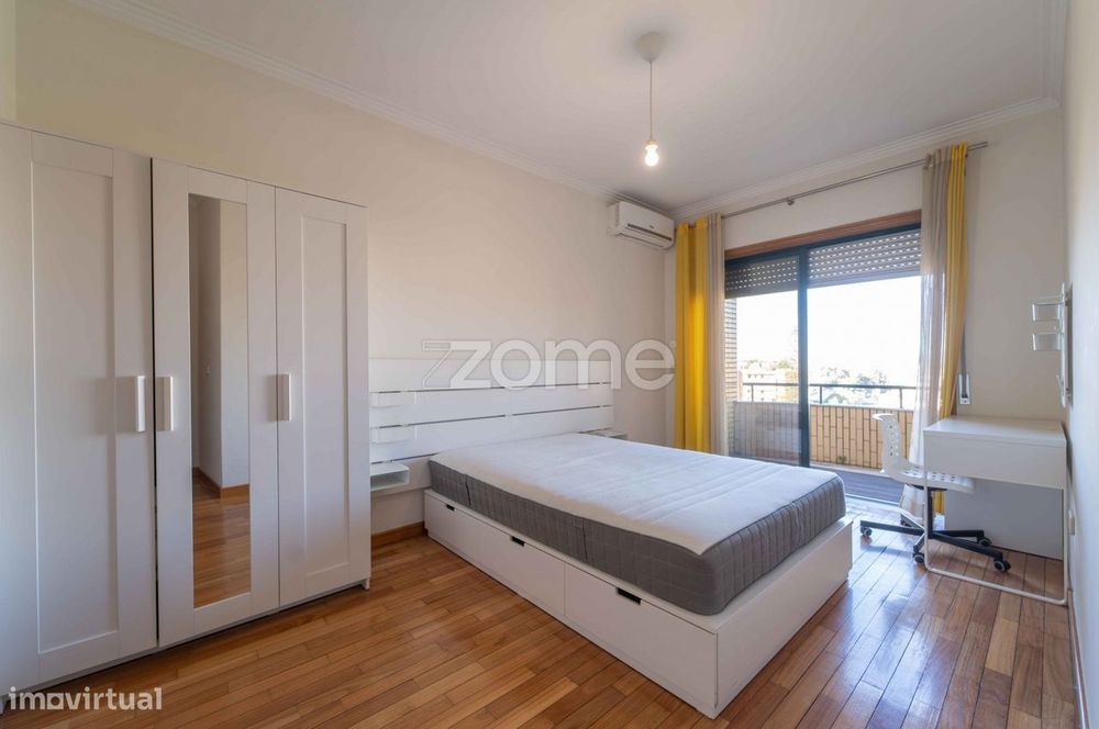 Apartamento T4 Com Garagem Fechada Em São Vitor - Braga