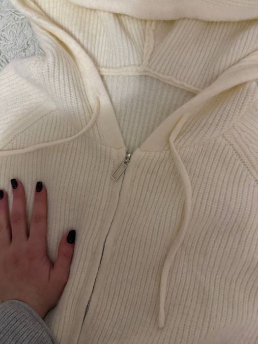 кофта на замку молочна