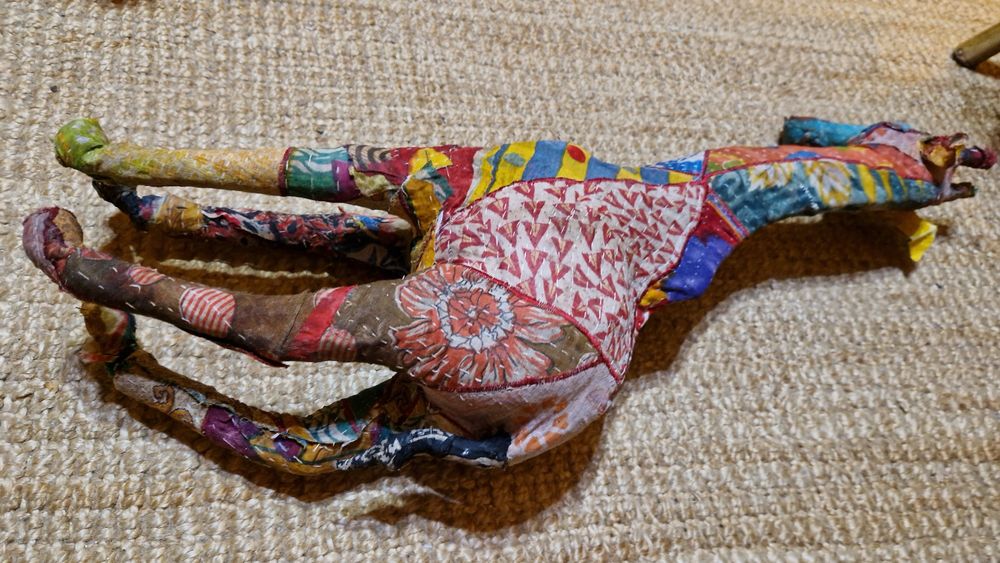 Girafa decorativa em tecido