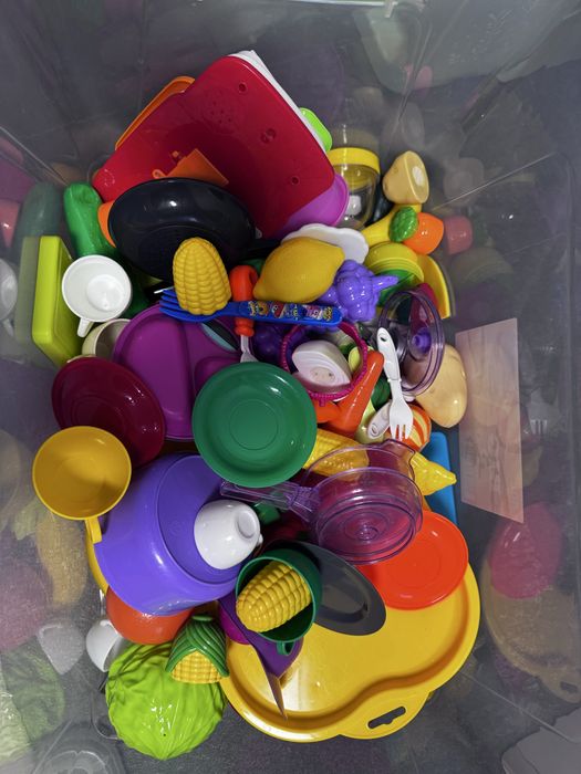 Кухня  Smoby та каструлі, овочі, фрукти до неї