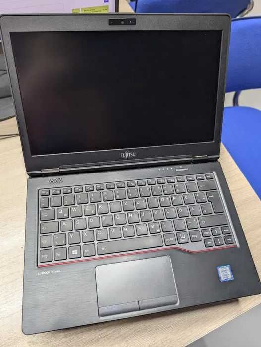 Fujitsu LIFEBOOK U729 i3 8GB DDR4 256SSD 12.5" FHD Наложка