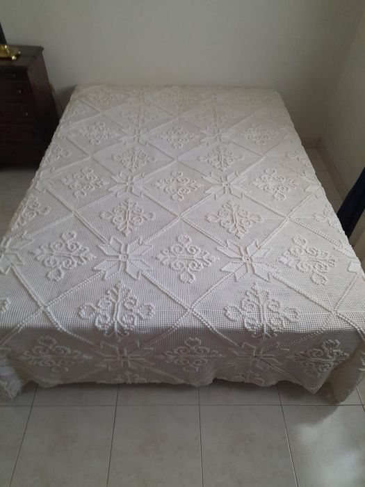 Colcha de cama feita à mão