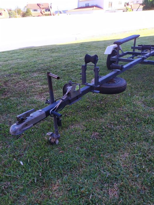 Atrelado para barco pequeno, em óptimo estado