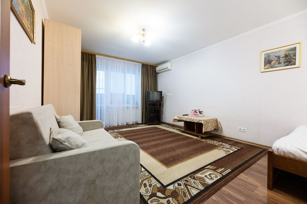 Подобово квартира в Києві, КПЇ, Охмадит