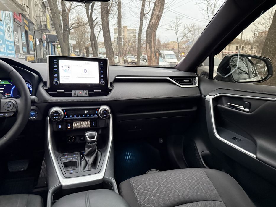 Toyota Rav4 2018 год, 2.5 гибрид!!!