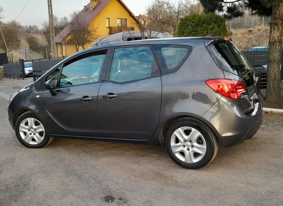 Opel Meriva Benzyna . Full serwis Aso . Bagażnik rowerowy