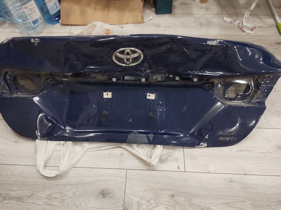 Кришка багажника Тойота Камрі 70