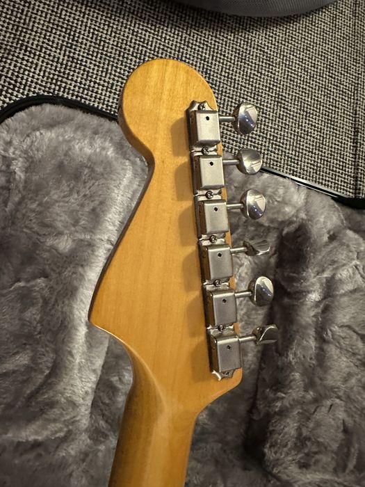 Fender Jazzmaster JM66B Japan + Fender Deluxe Molded Case