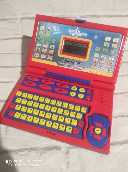 Laptop edukacyjny dla dzieci autka