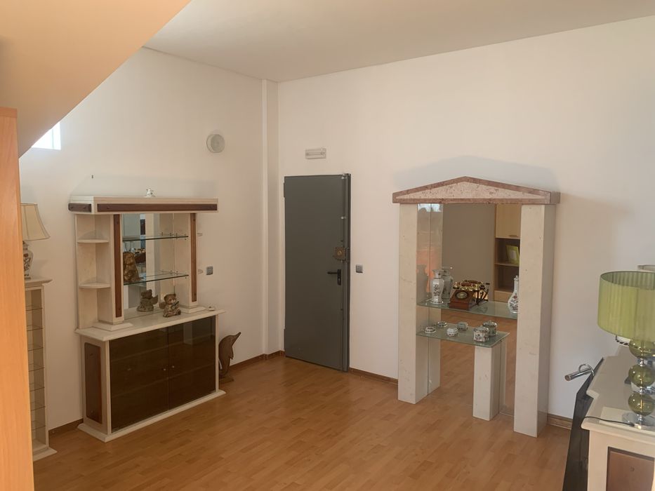 T2 lumiar metro ótima localização