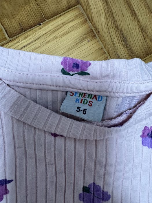 Стильний костюм на дівчинку