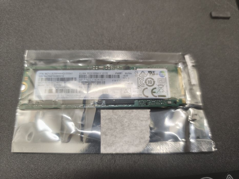Samsung MZ-VLB2560 PM981 256GB M.2 NVMe