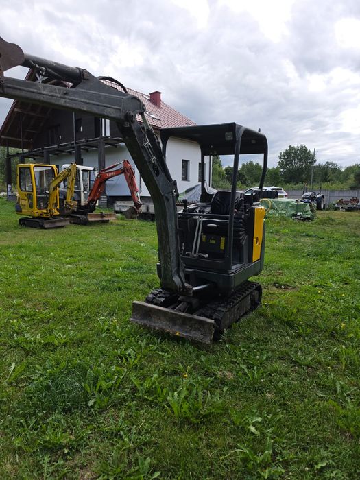 Minikoparka Volvo ec15