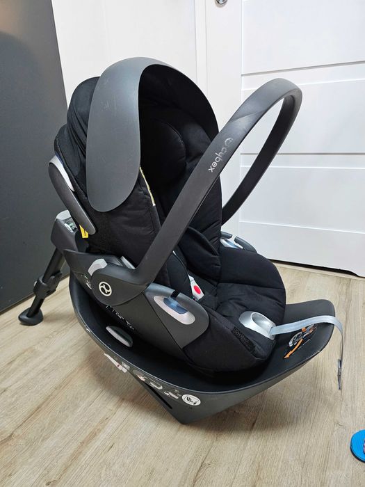 Cybex Cloud Z i-Size + obrotowa baza ISOFIX Cybex