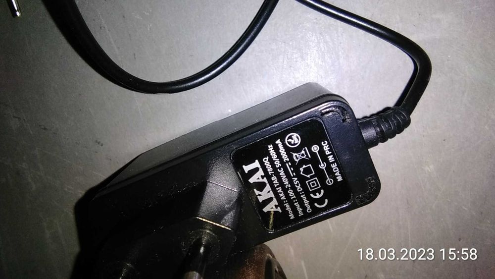Oryginalna ładowarka do tabletu 5V 2000mA AKAI