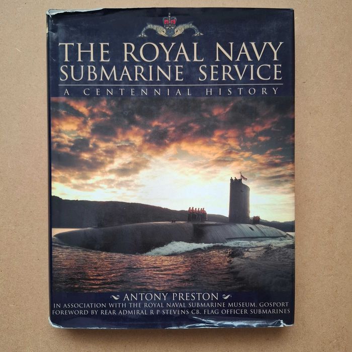 "The Royal Navy Submarine Service" de Antony Preston