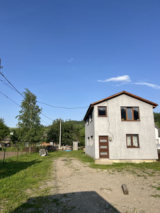 Продається земельна ділянку Смт ясіня 9 сотин ) також дім є на ділянці