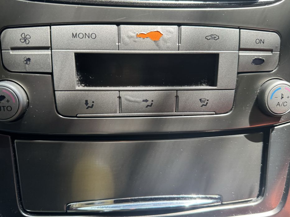Ford Mondeo  1.8 Tdci titanium