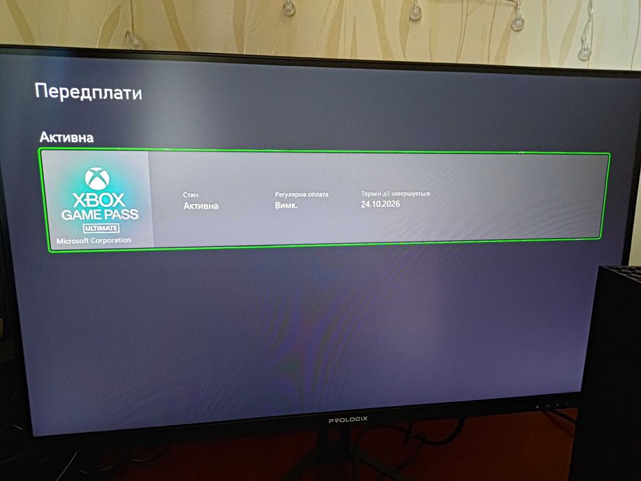 XBOX Series X 1тб + два геймпади