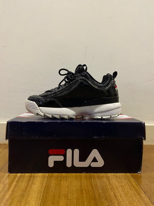 Sapatilhas da Fila em verniz preto