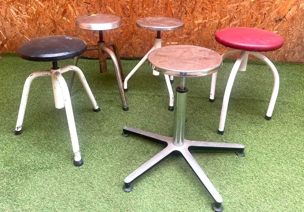 Bancos antigos, rotativos, ajustaveis de oficios