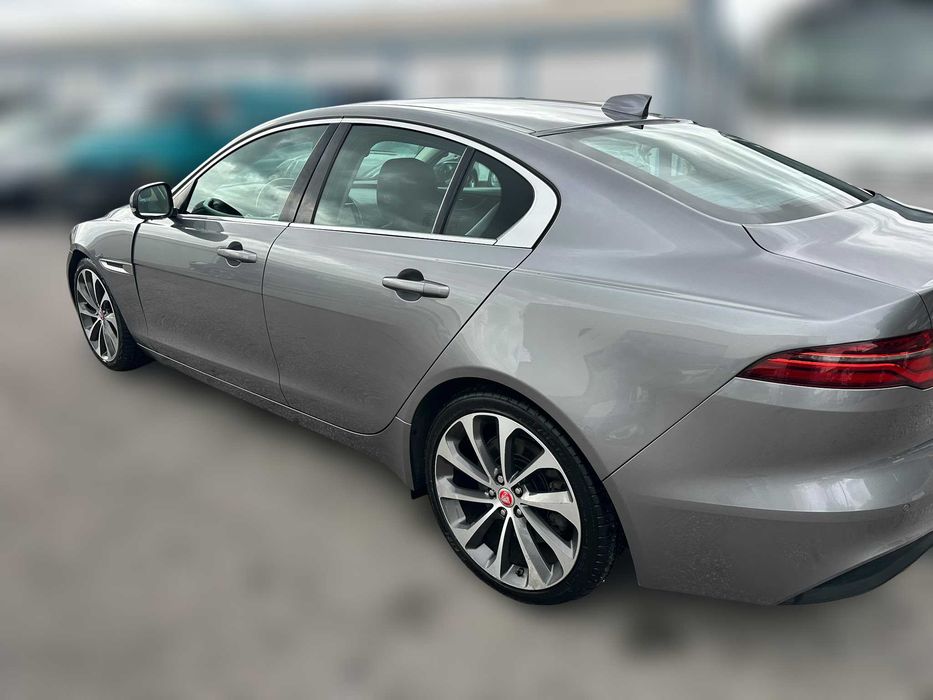 Jaguar XE 2.0d 180cv Caixa Aut. de 2020 Salvado