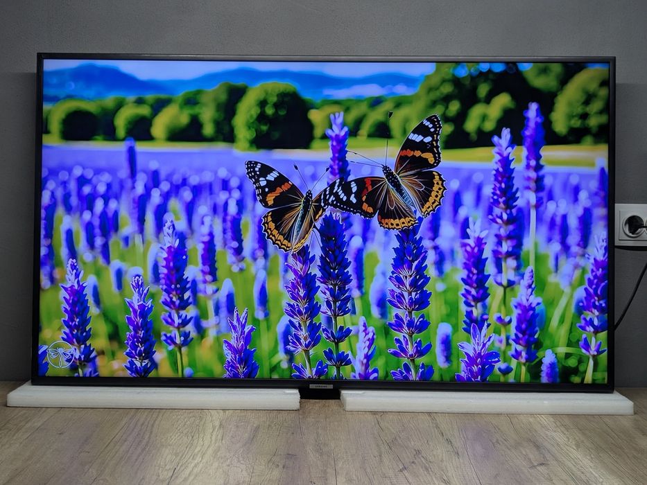 Samsung UE49NU7100 Smart TV Tizen OS 4K HDR / 2019