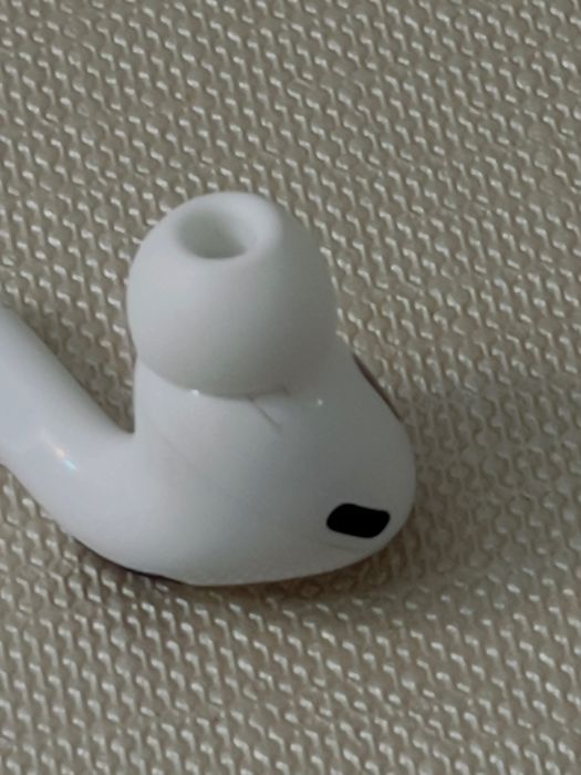 AirPods Pro 2.
