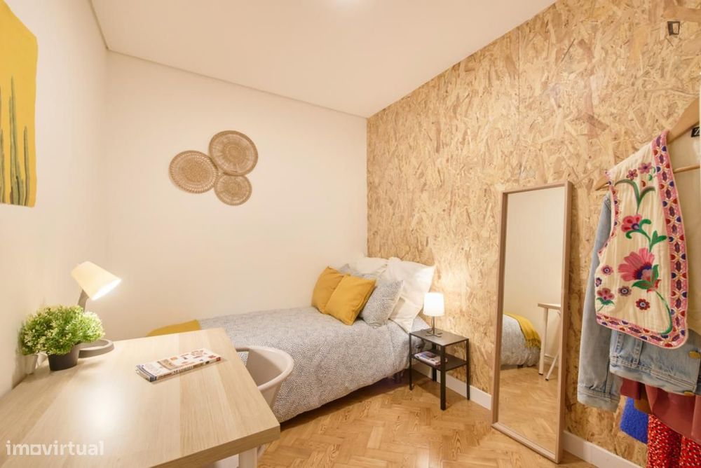 Quarto - localizado em Roma-Areeiro Lisbon