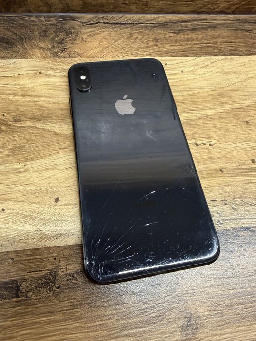 Продам Iphone xs max 256gb neverlock состояние на фото