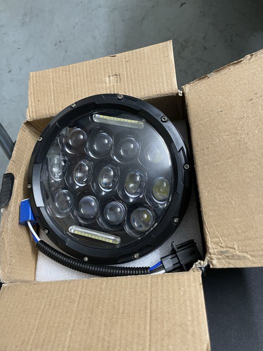 Farol mota Led 17/18cm