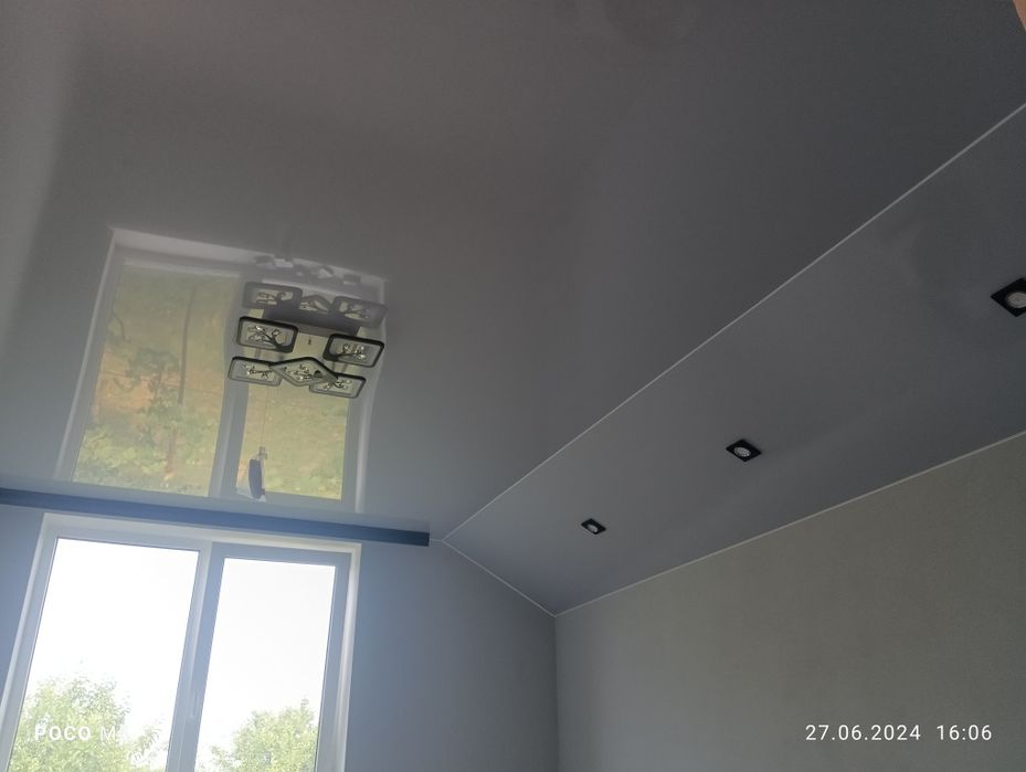 Натяжні стелі Modern House