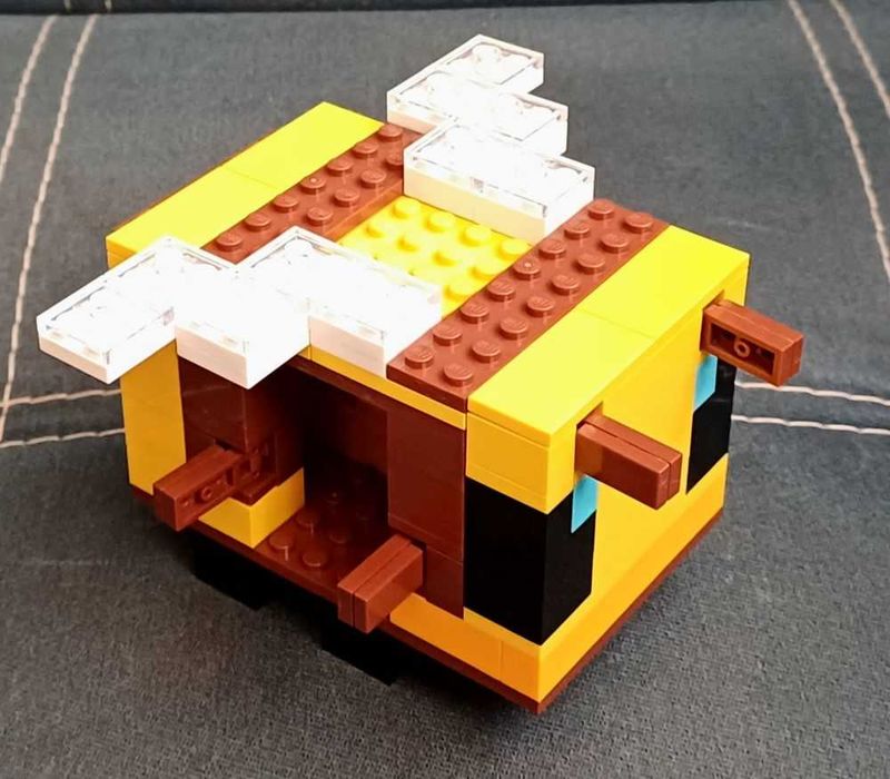 LEGO 21241 Minecraft – Pszczeli Ul 8+ - jak nowe