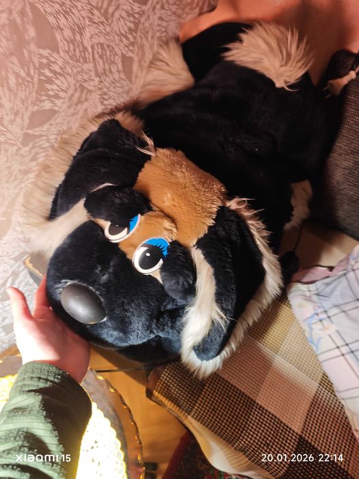 Собака игрушка большая мягкая черна