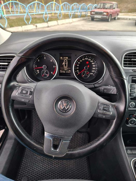 VW Golf VI  1,6tdi у дуже гарному стані