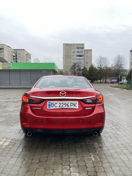 Автомобіль Mazda 6 2012