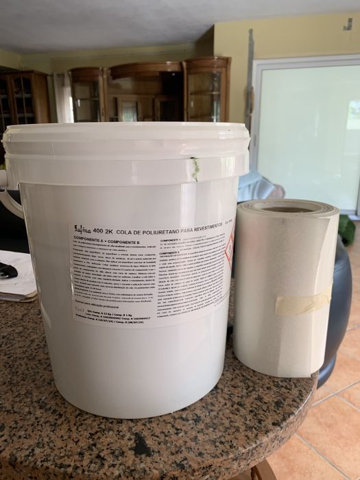 Cola de dois componentes para relva sintetica