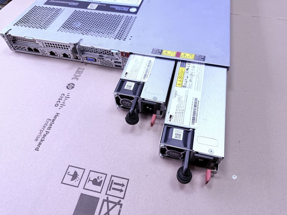 Сервер Lenovo ThinkSystem SR570