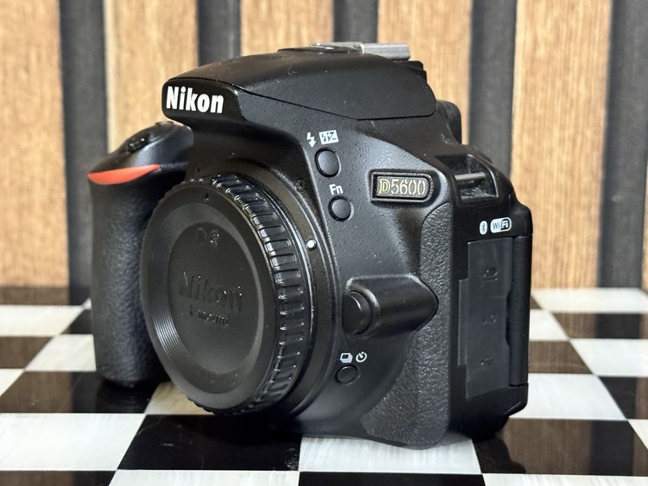 Nikon  D5600 Камера цифрова