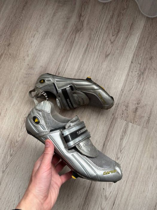 Велокросівки Shimano оригінал карбон 45/28.5 см