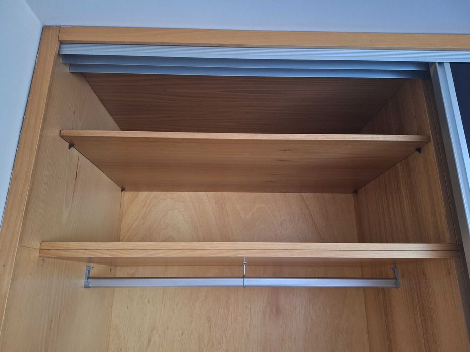 Roupeiro (armário, guarda roupa)