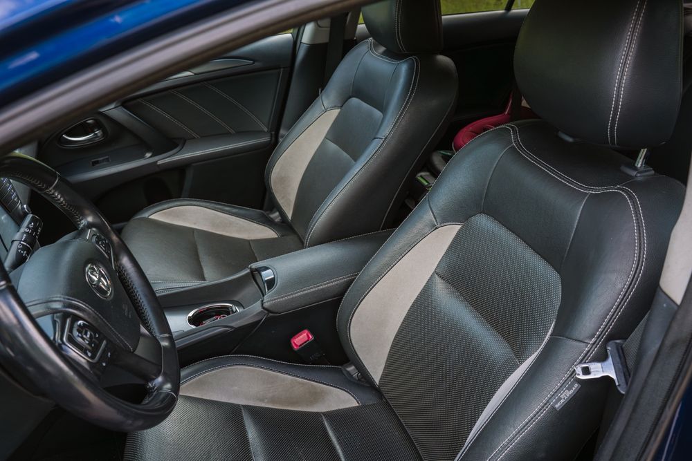 Toyota Avensis 2015 2.0 bezyna 153KM T27  + LPG
