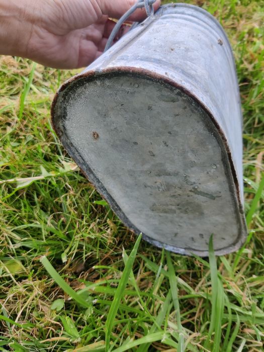 Sadzyk na ryby metalowy