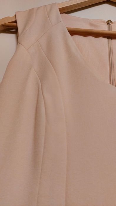 Sukienka rozm. 36 Reserved jasna morela