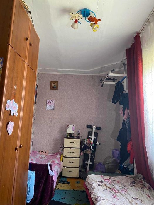Продається 2-кімнатна квартира на Окружній