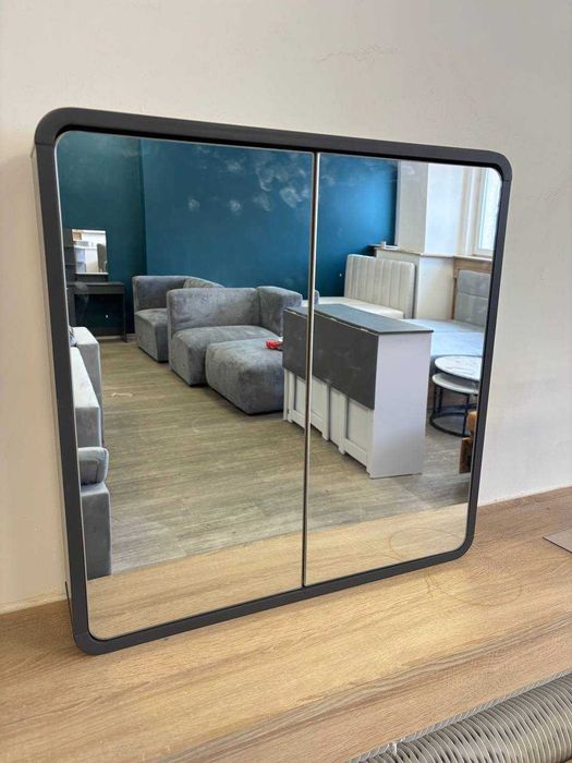 Szafka łazienkowa z lustrem 60 x 60