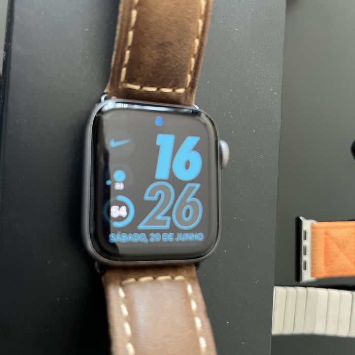 Apple watch series 4 Nike