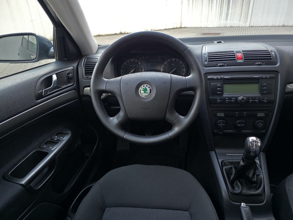 Carrinha SKODA Octavia Break SPORTLINE 1.9TDI 105CV  - Excepcional